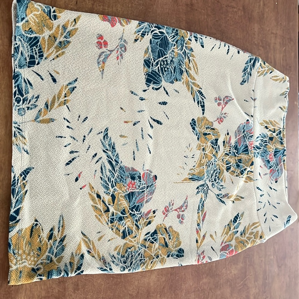 Lularoe pencil style skirt- medium